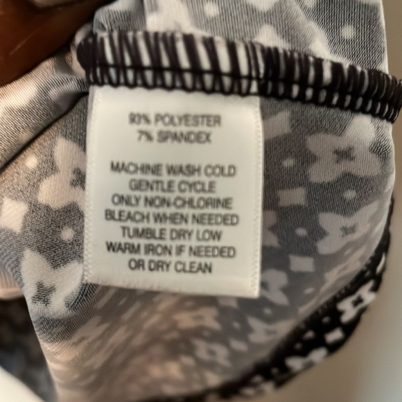 WHBM Blouse - Picture 4 of 4